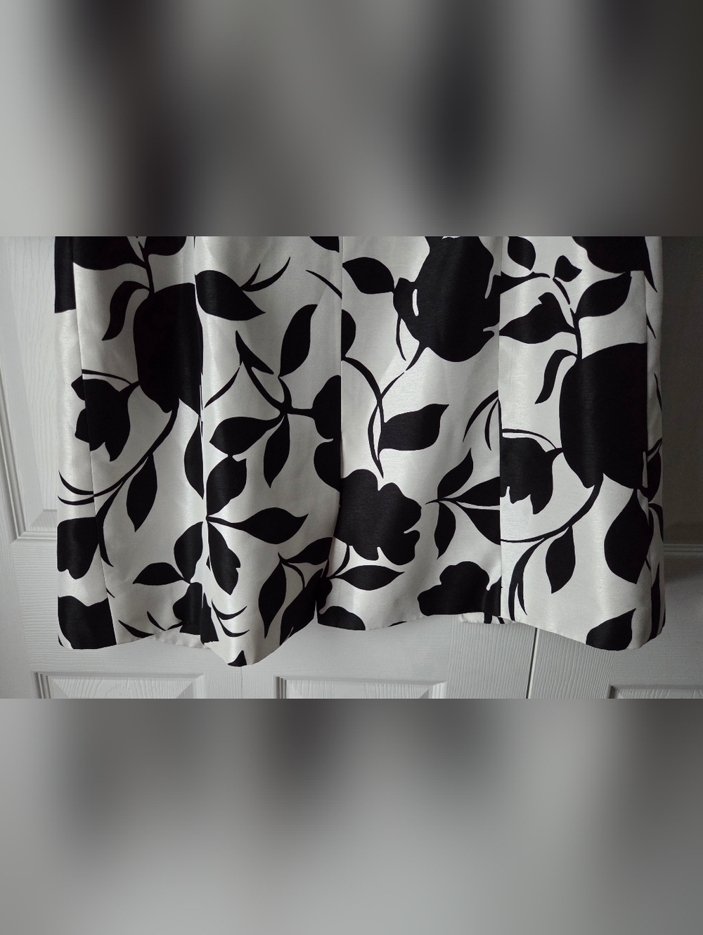 NWOT Le Suit Black and Off White Floral Long Coat Size 14 - Picture 12 of 16